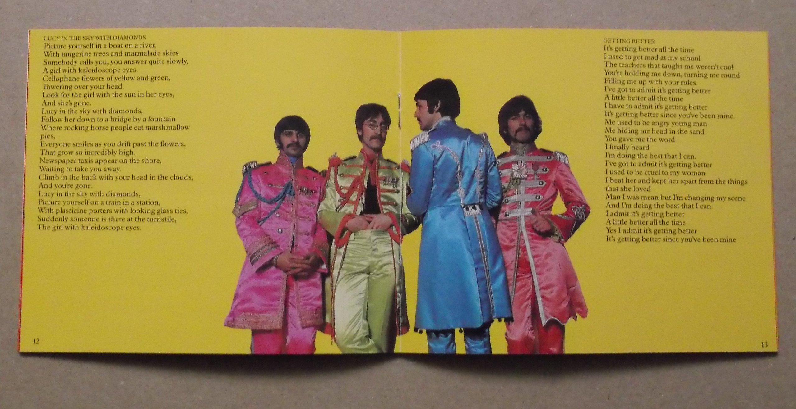 Sgt. Pepper's Lonely Hearts Club Band - Image 4